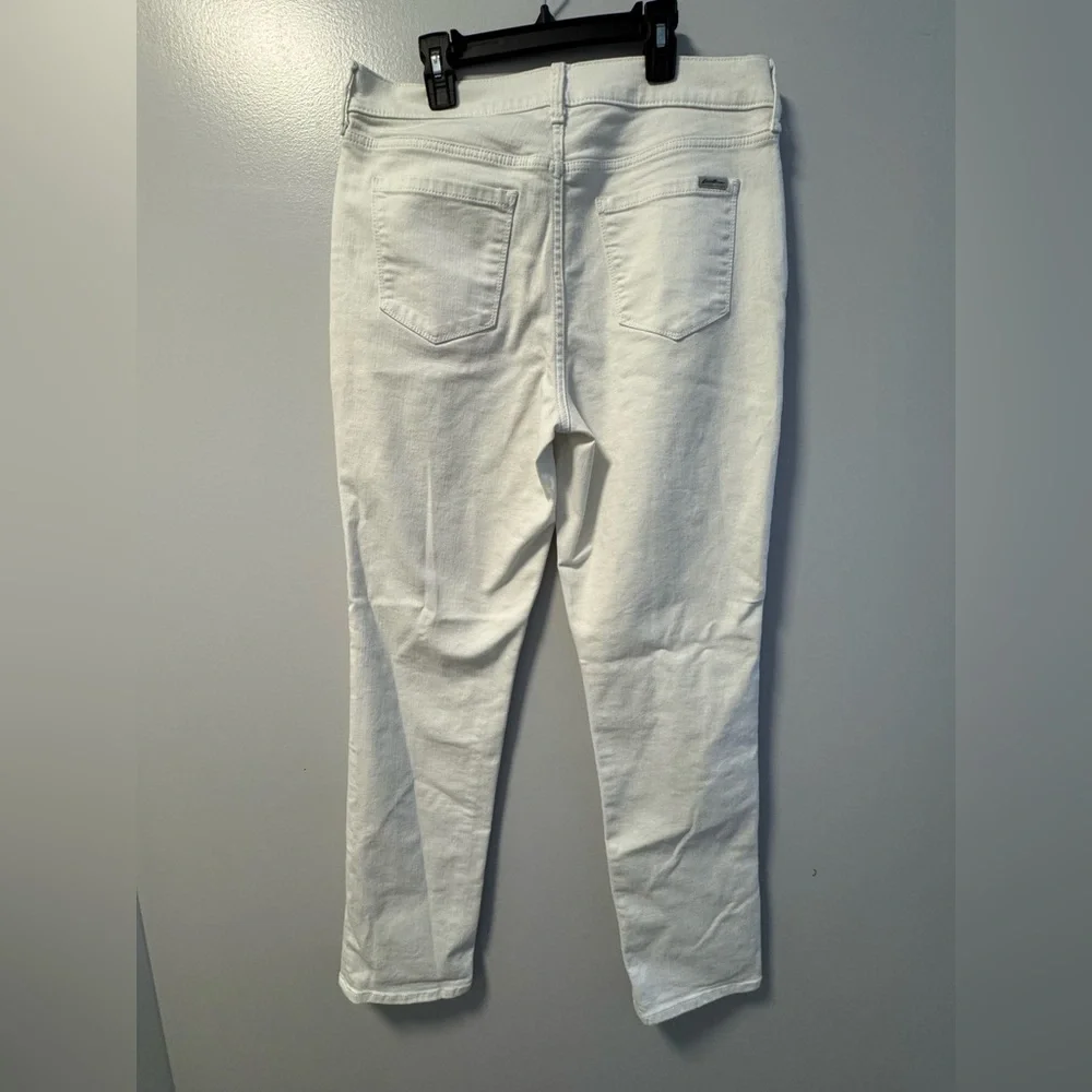 Eddie Bauer Women's Stretchy White Ankle Jeans 10 - Picture 2 of 8